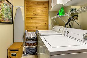 Hot Tub & Fire Pit: Cozy Cabin in Maggie Valley