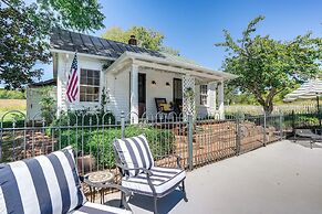Cottage w/ James River Access in Wingina!