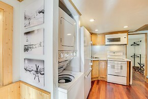 4 Mi to Ski Resort: Pet-friendly Breck Cabin