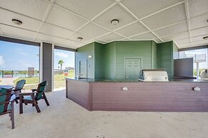 Walk to Beach: Corpus Christi Gem on Padre Island!