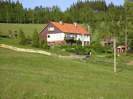 Apartment Pavla With 3 Bedrooms and 1 Bathrooms