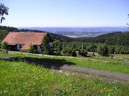 Apartment Pavla With 3 Bedrooms and 1 Bathrooms