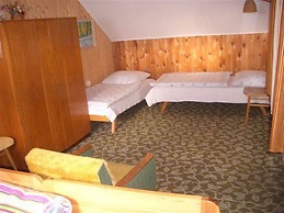 Apartment Pavla With 3 Bedrooms and 1 Bathrooms