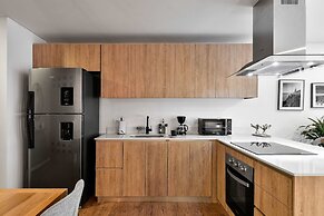 w Prestigious 1BR w Balcony in Usaquen