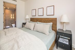 202 Lakelodge 4 Bedroom Condo