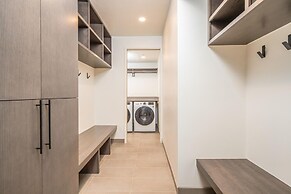 202 Lakelodge 4 Bedroom Condo