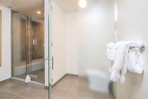 202 Lakelodge 4 Bedroom Condo