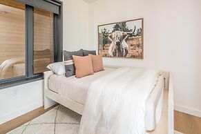 202 Lakelodge 4 Bedroom Condo