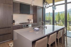 202 Lakelodge 4 Bedroom Condo