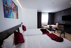 Coast Hotel