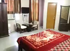Goroomgo Siti Castle Jalandhar