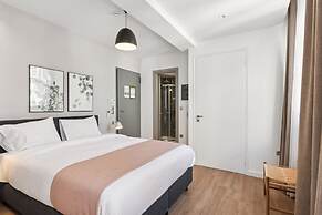 limehome Piraeus Olive