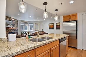 Lakeside Condos by Park City Vacations