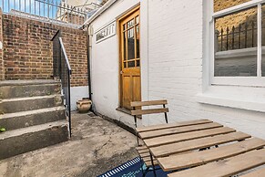 Brighton Courtyard boutique