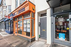 Brighton Courtyard boutique