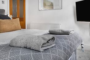 Brighton Courtyard boutique