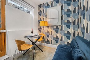 Brighton Courtyard boutique