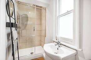 Brighton Courtyard boutique