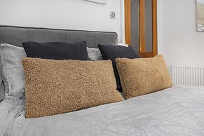 Brighton Courtyard boutique