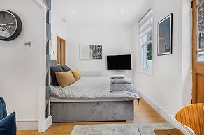 Brighton Courtyard boutique