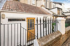 Brighton Courtyard boutique