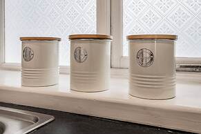 Brighton Courtyard boutique