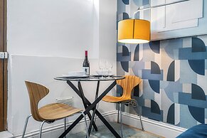 Brighton Courtyard boutique