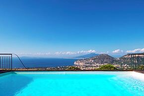 Villa Golfo Di Napoli With Private Pool