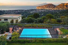 Villa Golfo Di Napoli With Private Pool