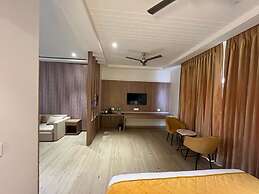 Hotel Three Seasons