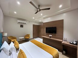 Hotel Three Seasons