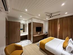 Hotel Three Seasons