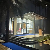 Hotel Three Seasons