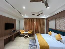 Hotel Three Seasons
