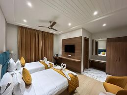 Hotel Three Seasons
