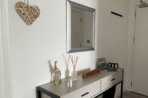 Modern Apartment All Amenities Greater London