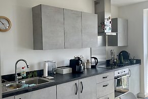 Modern Apartment All Amenities Greater London