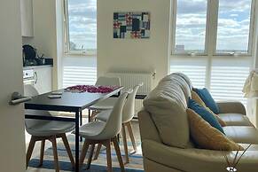 Modern Apartment All Amenities Greater London