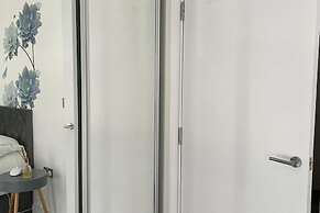 Modern Apartment All Amenities Greater London