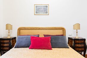 Elegant Salandra Suite