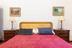 Elegant Salandra Suite