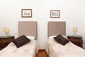 Elegant Salandra Suite