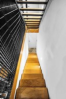 Melbourne CBD-private rooms guests Hse.