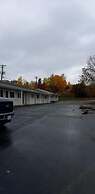 Fundy Line Motel