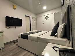 Astha Kandivali Service Apt