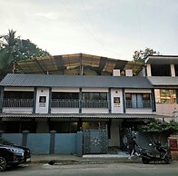 Astha Kandivali Service Apt