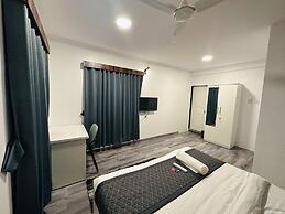 Astha Kandivali Service Apt