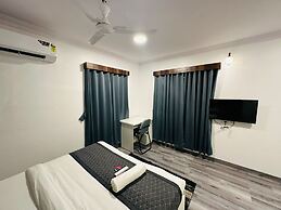 Astha Kandivali Service Apt