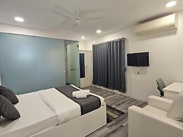 Astha Kandivali Service Apt
