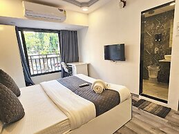 Astha Kandivali Service Apt